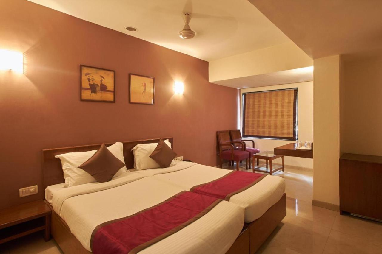 Sukh Hotel Bombaim Exterior foto