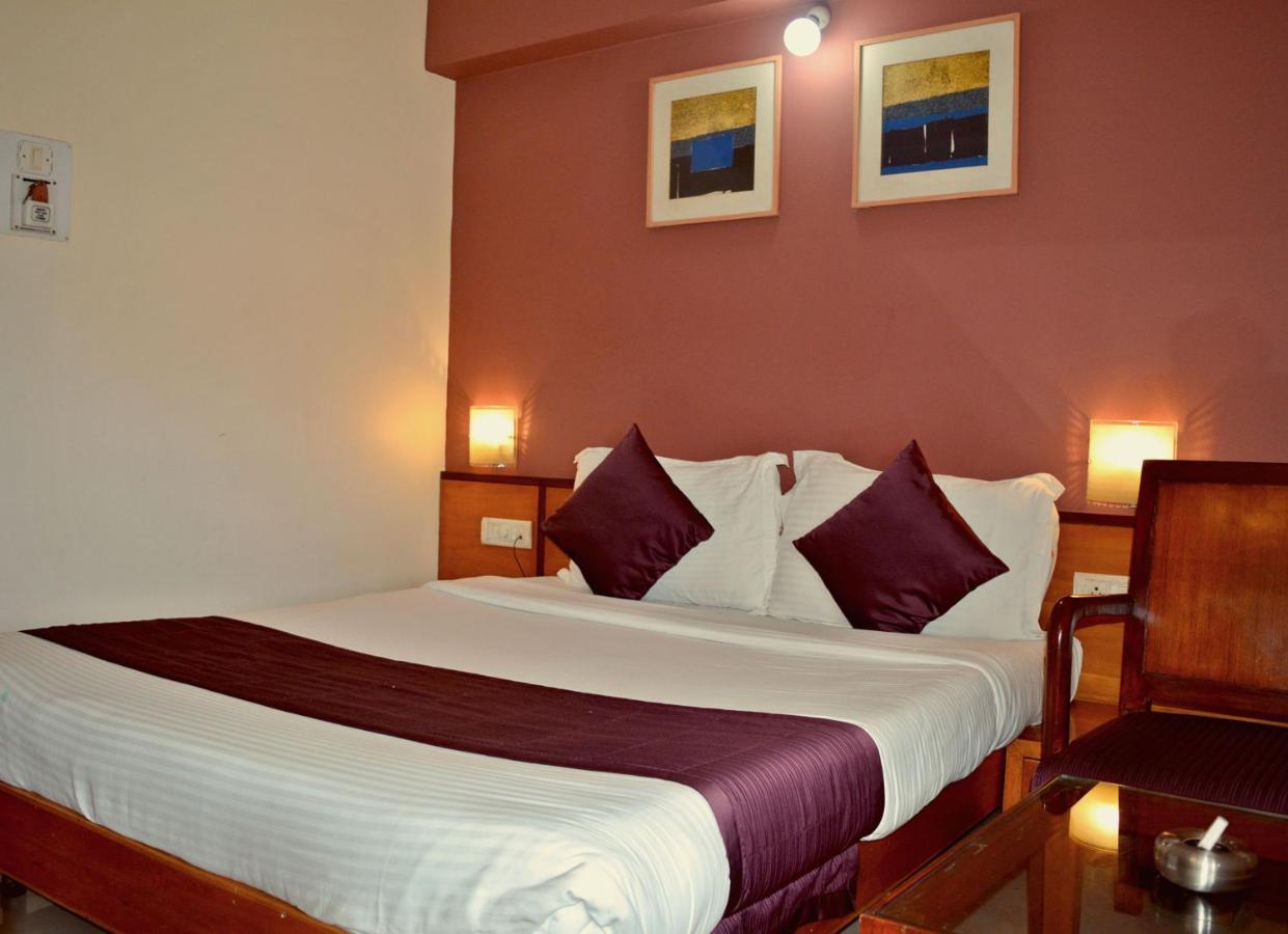 Sukh Hotel Bombaim Exterior foto